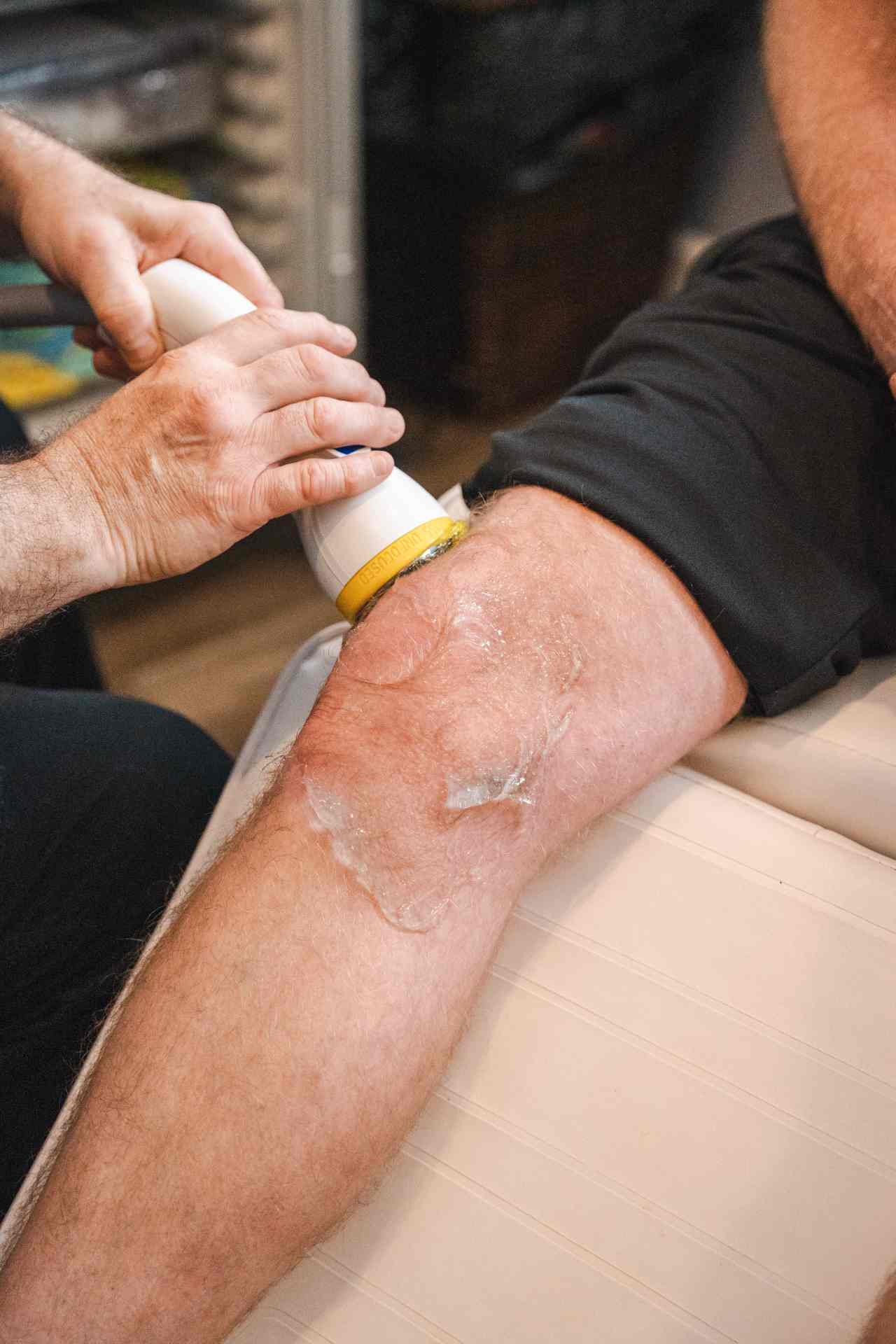 The Best Shockwave Therapy for Knee Pain