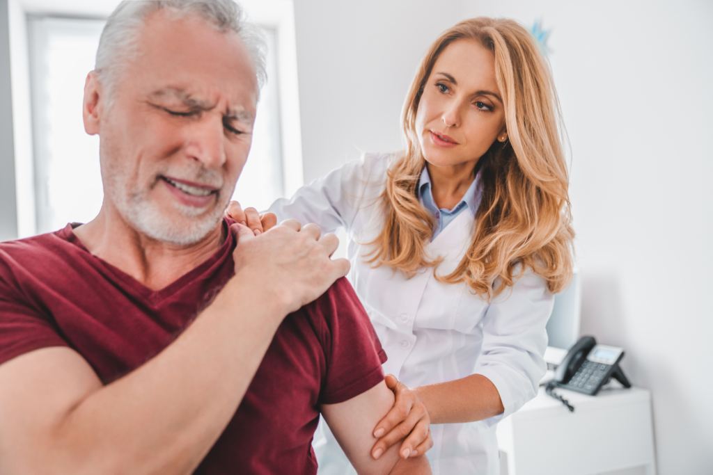 When to See a Doctor for Shoulder Pain